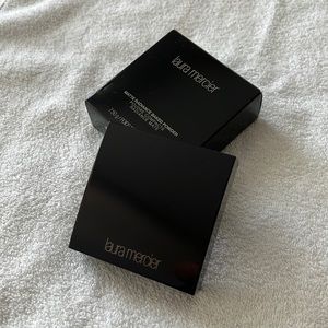 Laura Mercier Matte Radiance Baked Powder 7.5g/0.26oz. Highlight -01